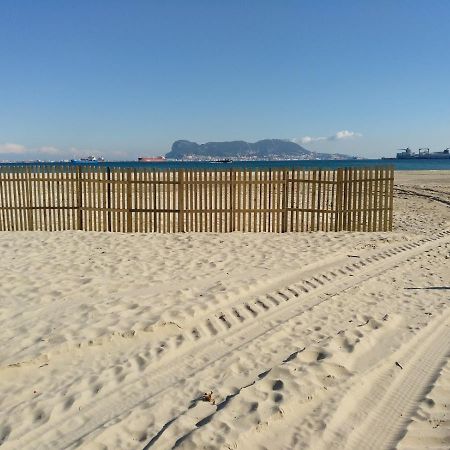Estudio A Pie De Playa Con Bano Y Cocina Privados Algeciras Exterior photo